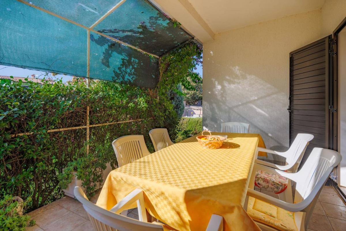 House For 12 People Close To The Sea Holiday home